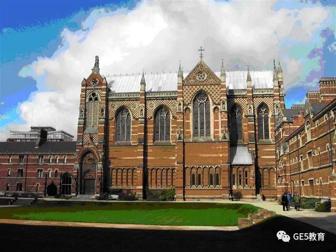 UCAS最新预测：到2030年英本申请者人数将达到100万！增幅30%！英国大学申请难度翻倍？(图1)
