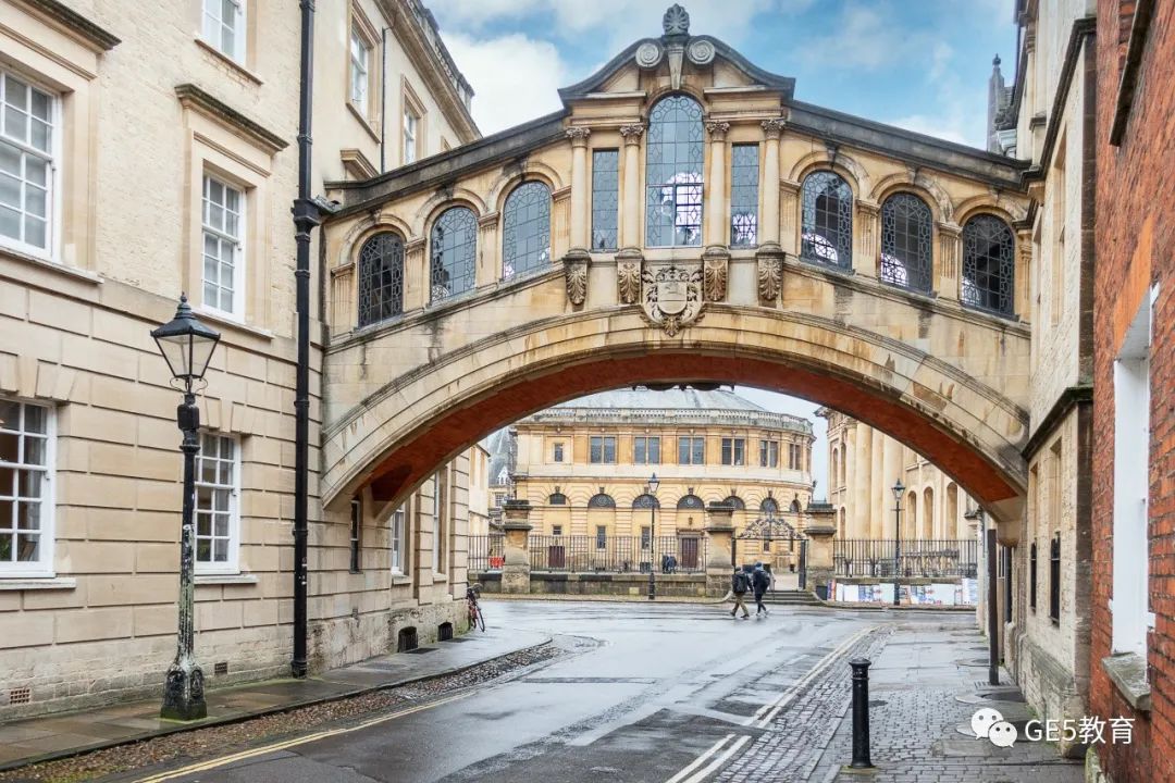 英国大学毕业生薪资排名最新出炉！平均年薪最高达32万！牛剑竟无缘第一？！(图12)